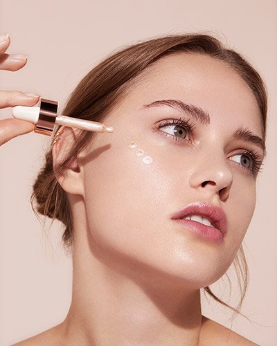 Lep izgled V1 5 koji vam donosi OAP MAKEUP FACE WOK UP LIKE THIS Glow Mon Amour Pipette linija